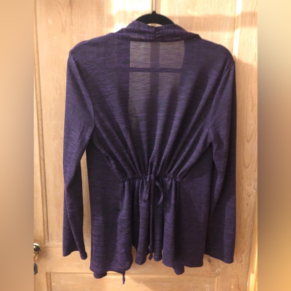 Linda Matthews purple/black cardigan. Size X-LARGE but fits more like a M/L. - Picture 2 of 5